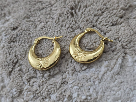 Star Hoops- Gold